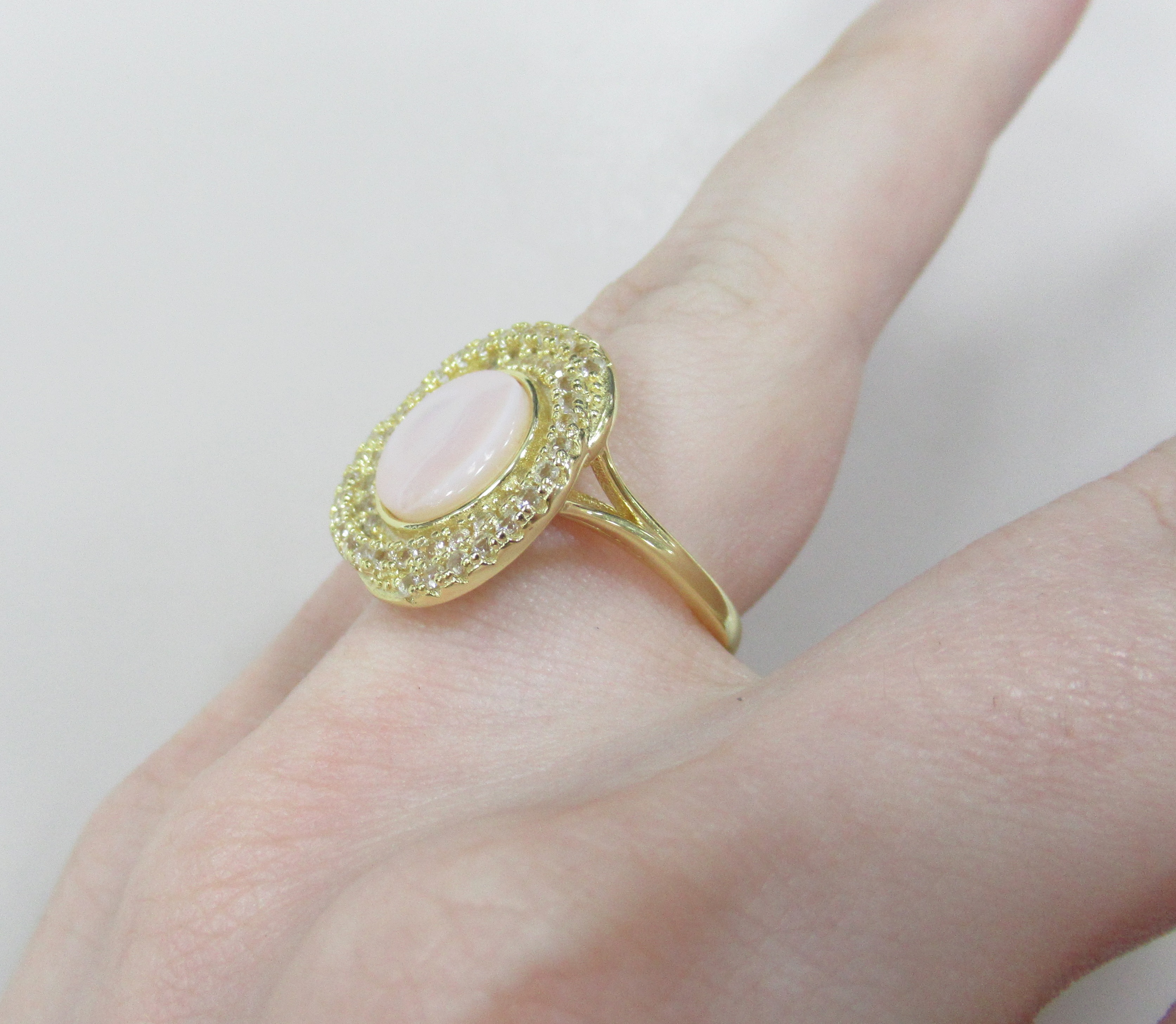 Серебряное кольцо с перламутром